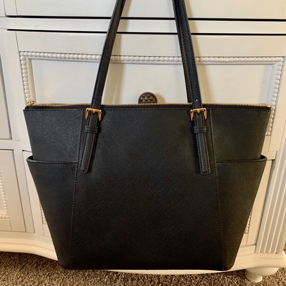 Michael Kors Jet Set Handbag EUC - Picture 4 of 4